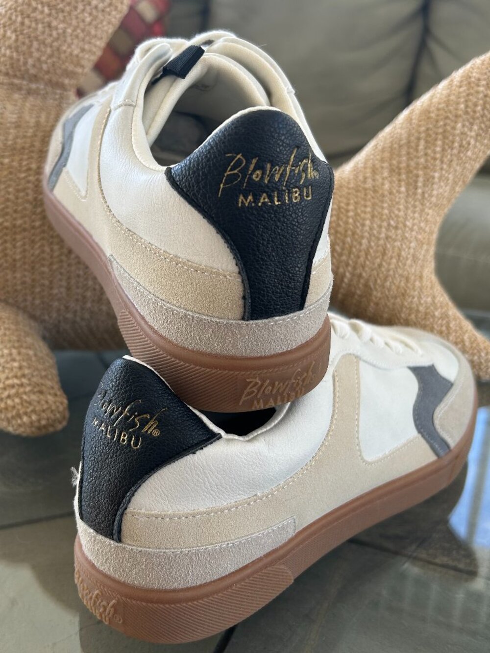 Womens Blowfish Malibu Cream and Gray Low-Top Sneakers SZ 8 1/2 New Never Worn - Picture 3 of 6